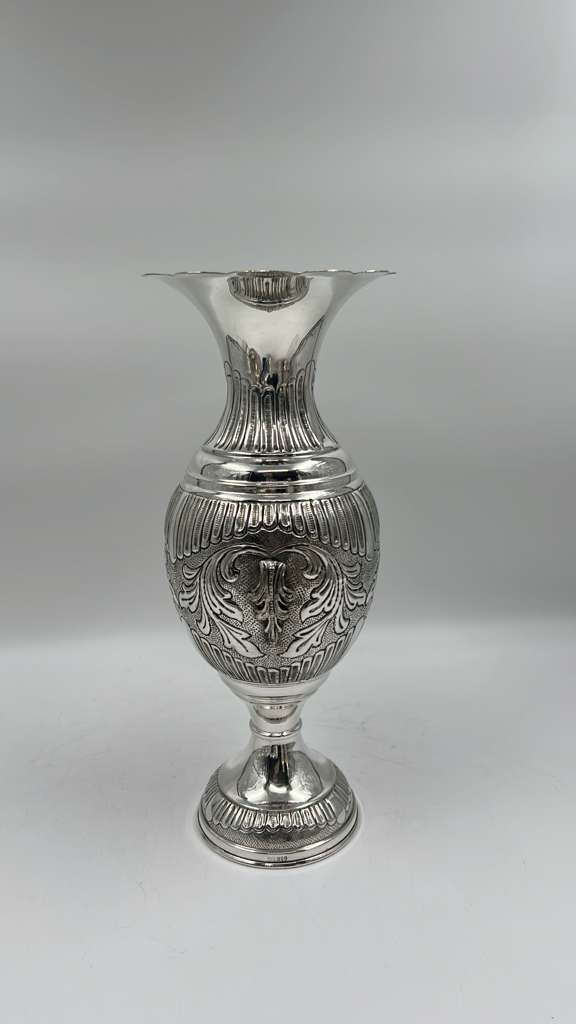 FLOWER VASE