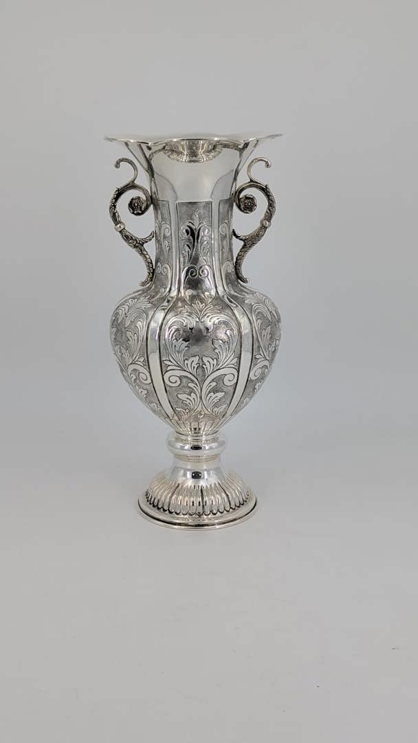 FLOWER VASE