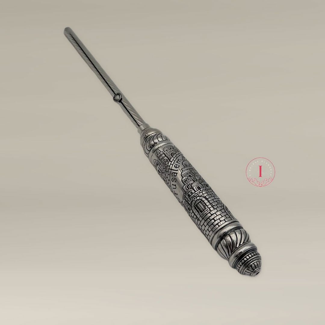 Candle lighter