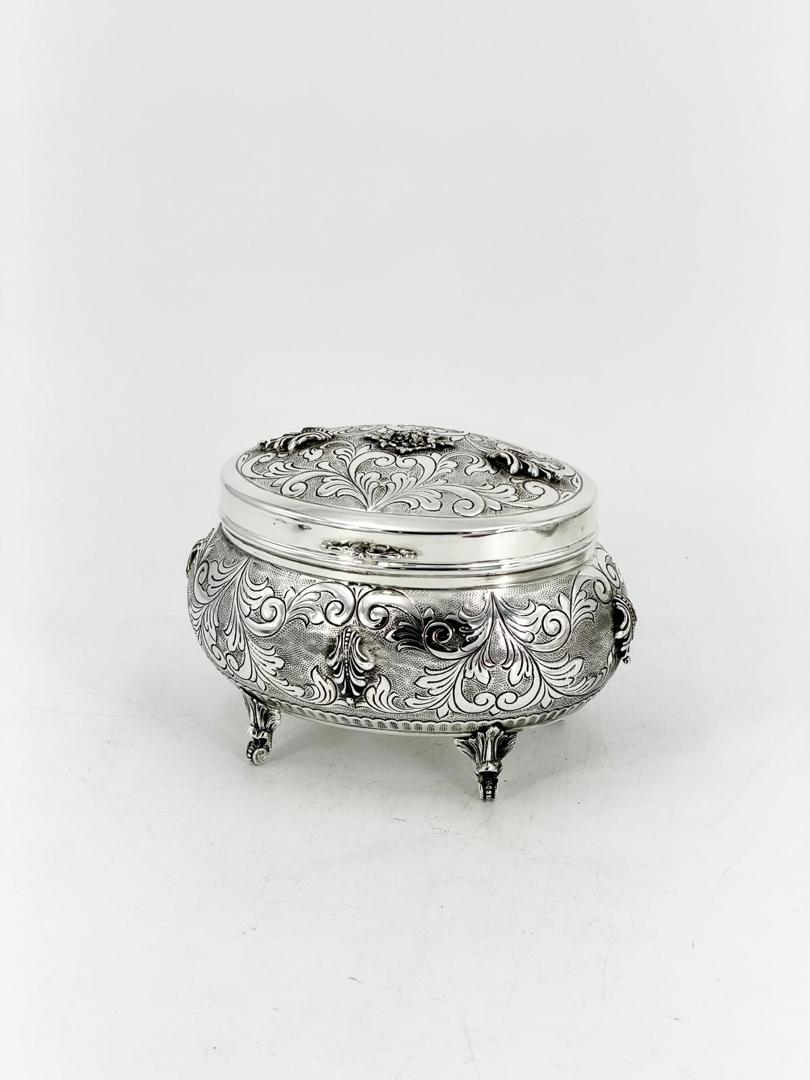 Esrog Box (without gold insight)