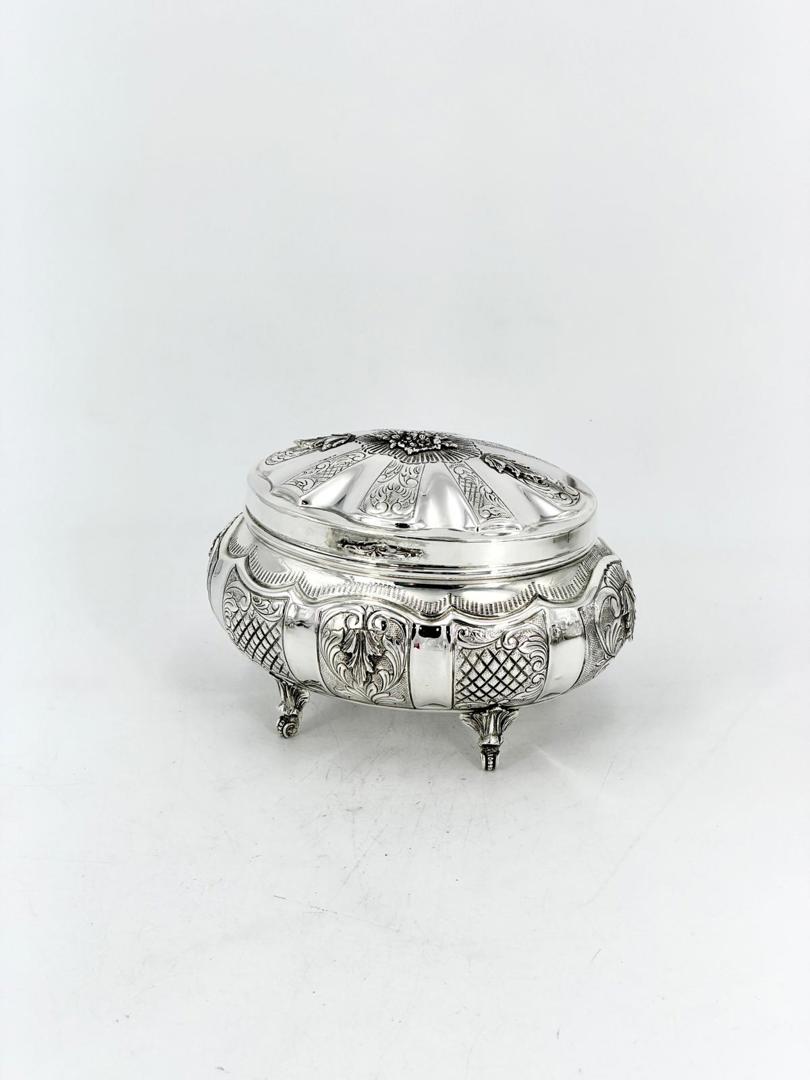 Esrog Box (without gold insight)