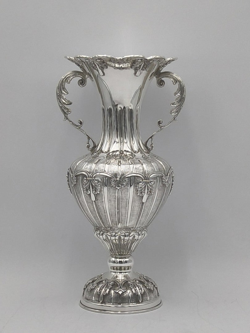 Flower Vase With Hentel