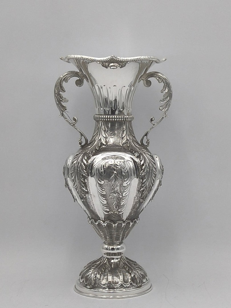 Flower Vase With Hentel