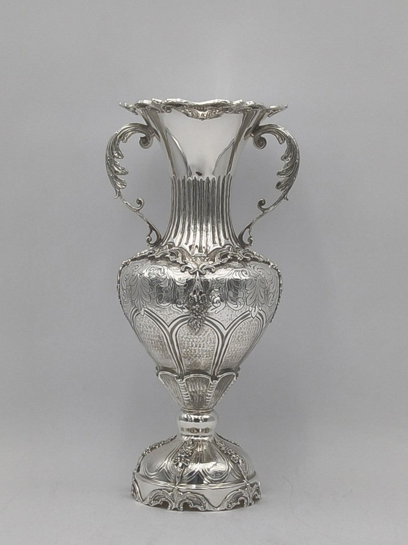 Flower Vase With Hentel