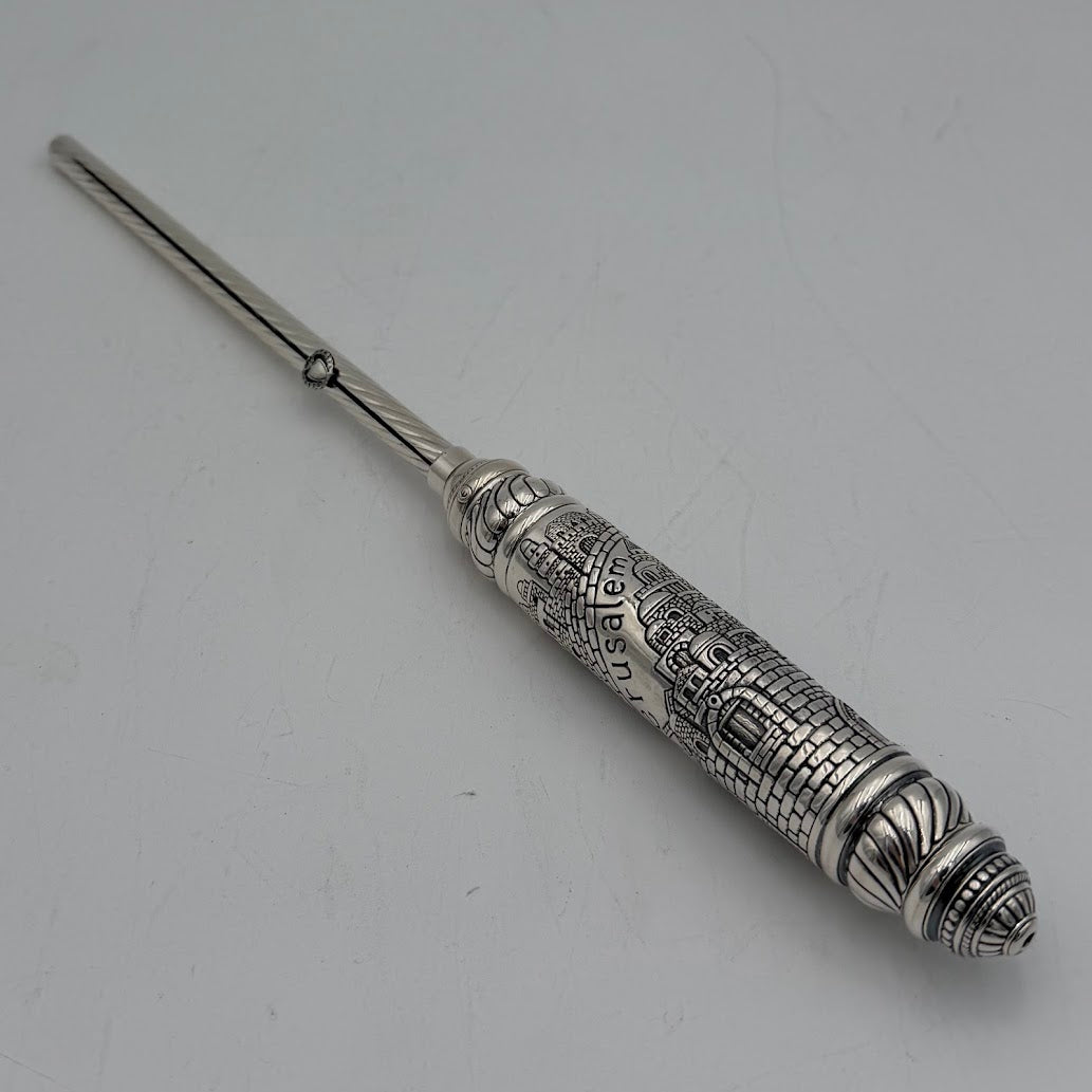 Candle lighter