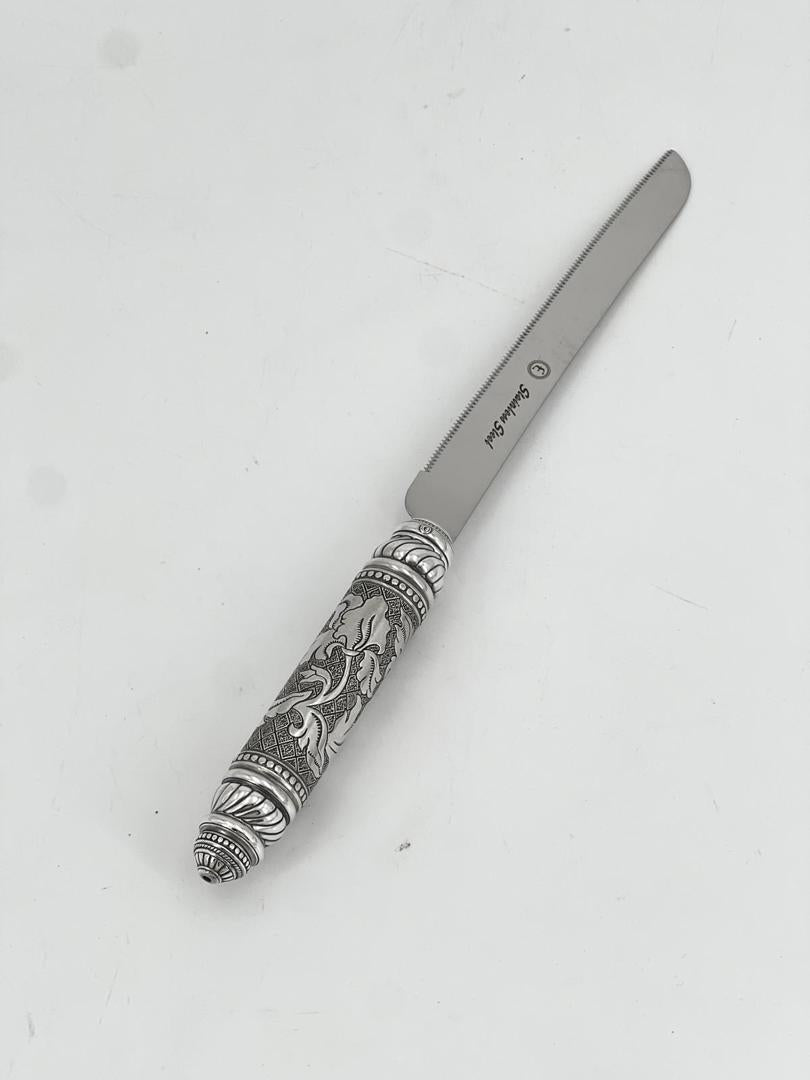 Knife Serrated