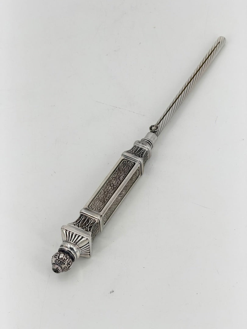 Candle lighter