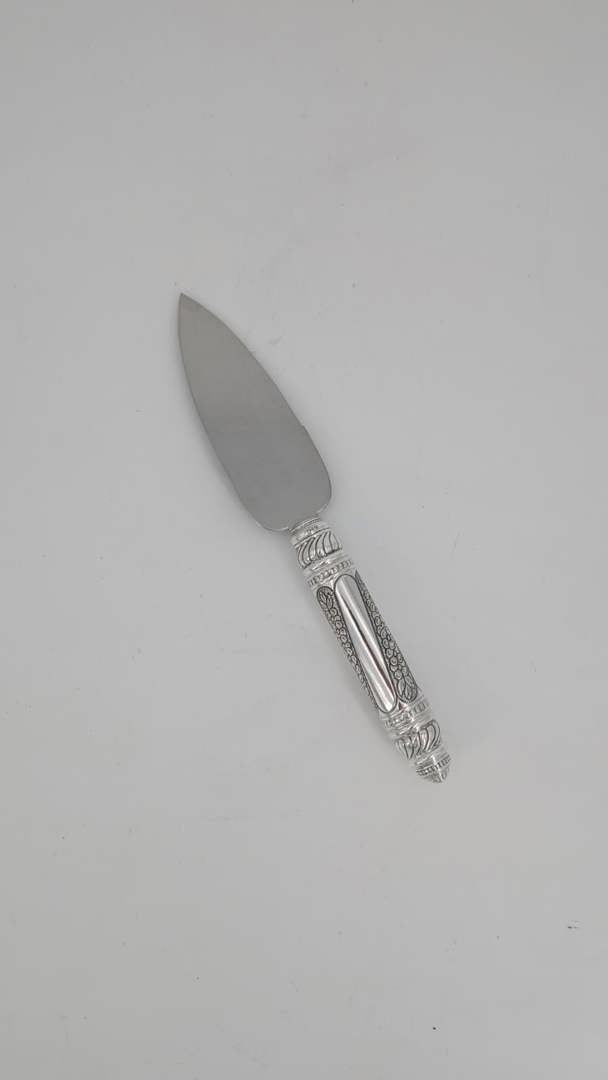 Cake Knife