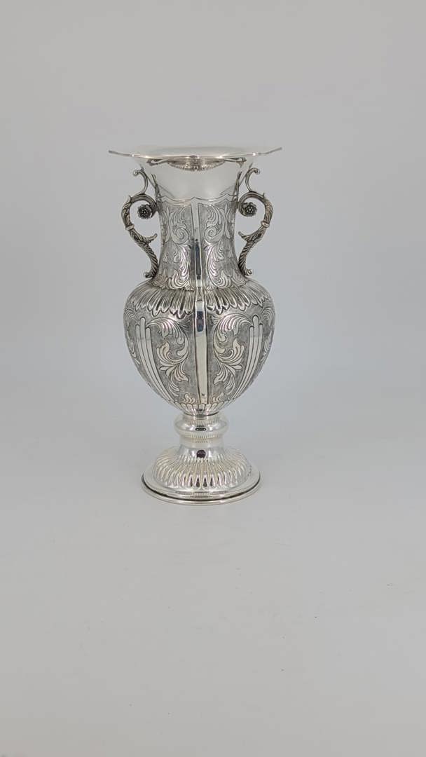 FLOWER VASE