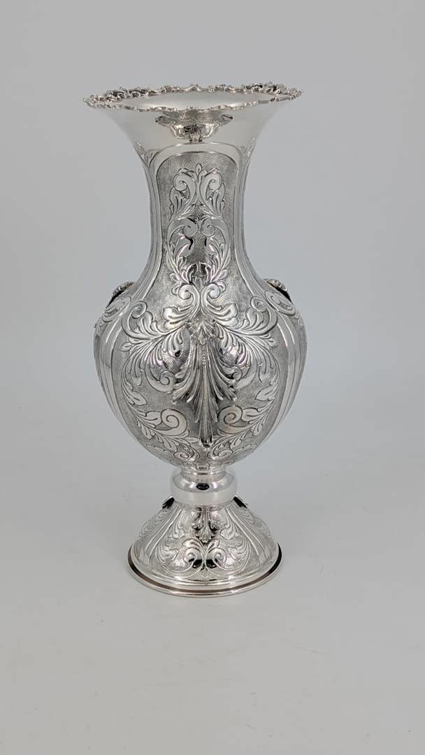 FLOWER VASE