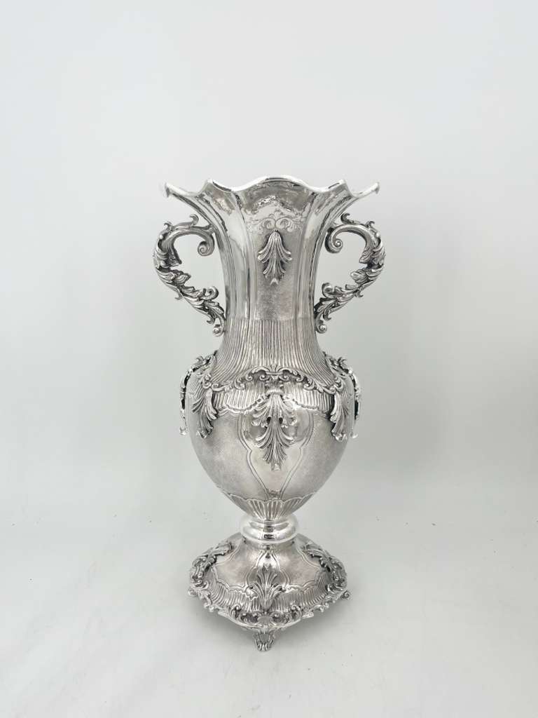 Flower Vase (with handle)